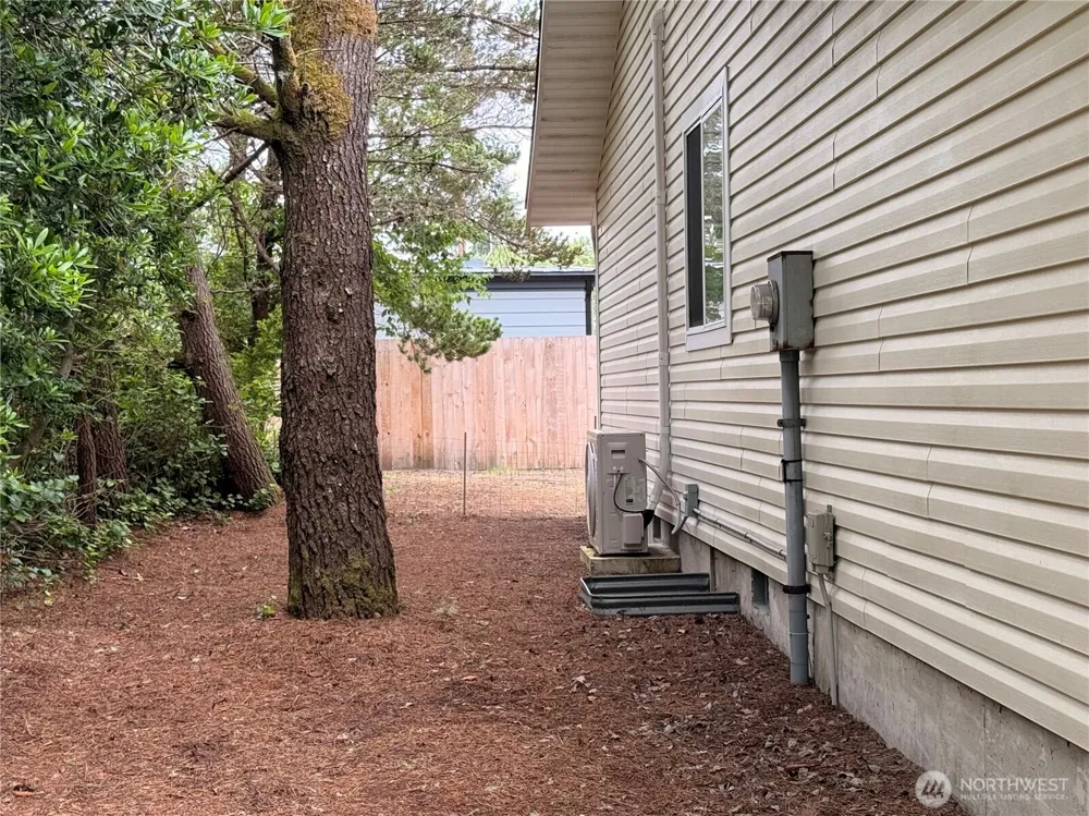 367 S Wynoochee Drive Ocean Shores, WA 98569