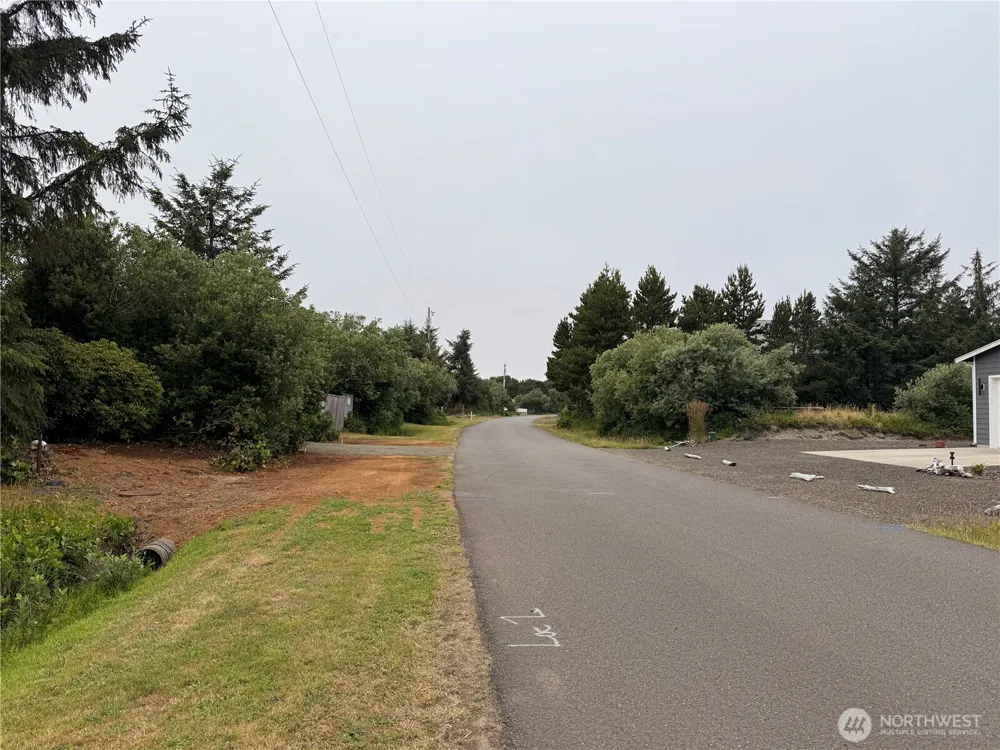 367 S Wynoochee Drive Ocean Shores, WA 98569