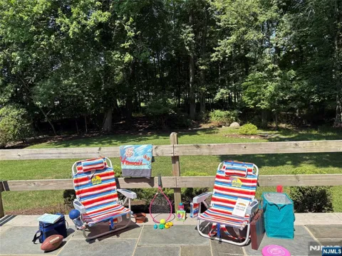 33 Longacre Drive