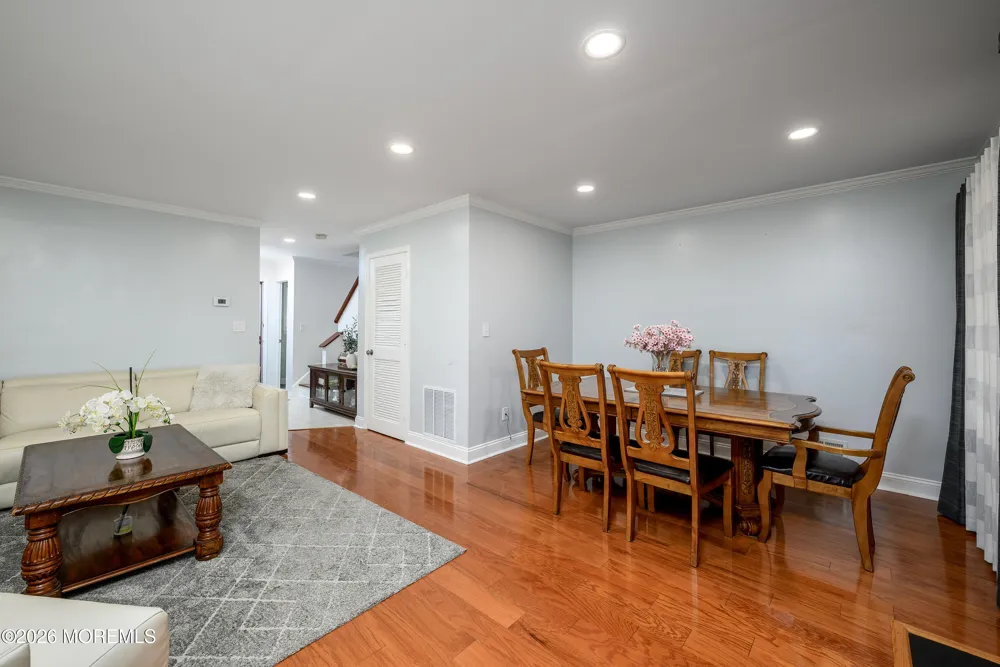 136 Woodmere Drive #406 Parlin, NJ 08859
