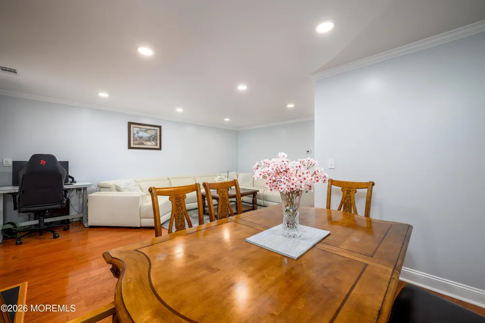 136 Woodmere Drive #406 Parlin, NJ 08859