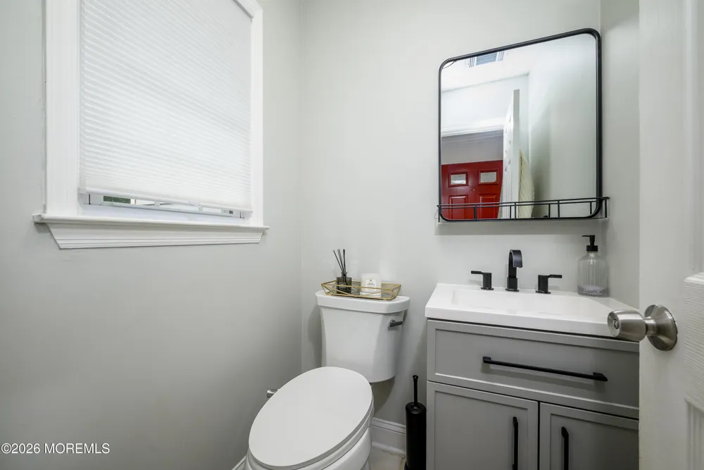 136 Woodmere Drive #406 Parlin, NJ 08859