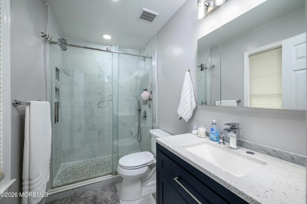 136 Woodmere Drive #406 Parlin, NJ 08859