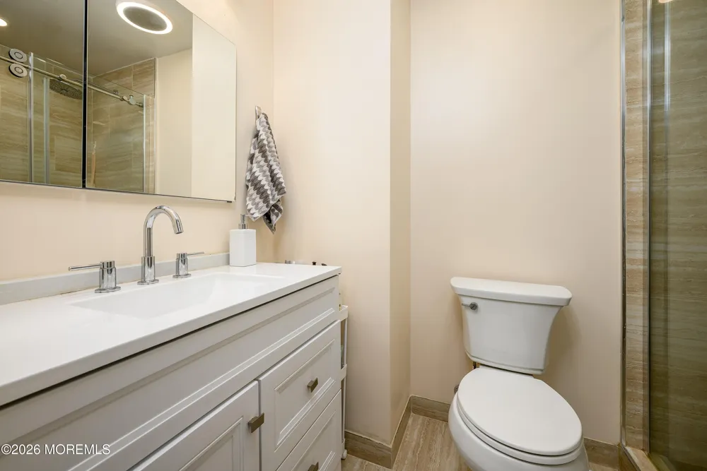 136 Woodmere Drive #406 Parlin, NJ 08859