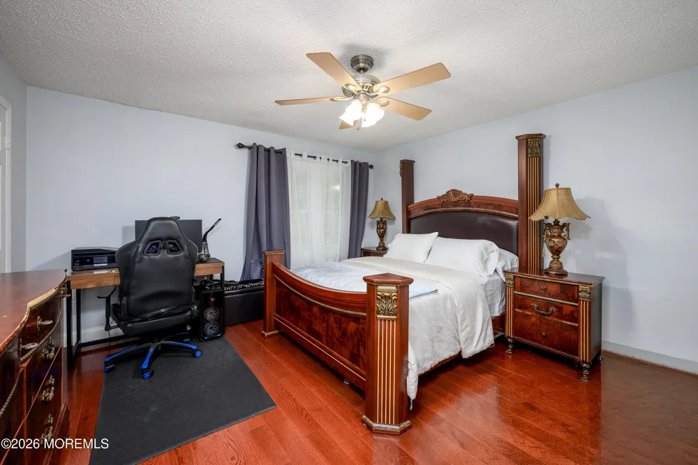 136 Woodmere Drive #406 Parlin, NJ 08859