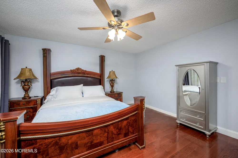 136 Woodmere Drive #406 Parlin, NJ 08859
