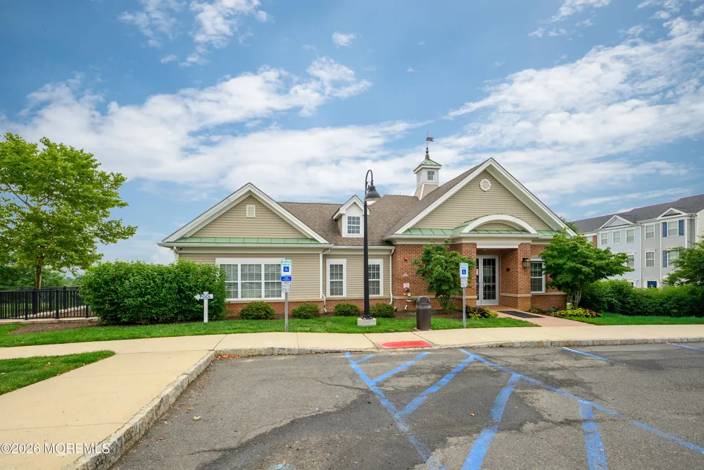 136 Woodmere Drive #406 Parlin, NJ 08859