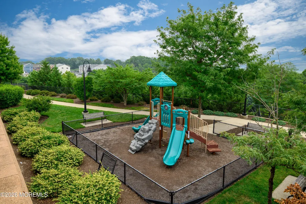 136 Woodmere Drive #406 Parlin, NJ 08859