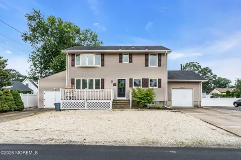 20 E Lakewood Avenue