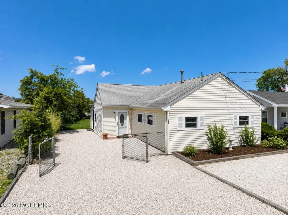 28 Lake Saint Clair Drive Little Egg Harbor, NJ 08087