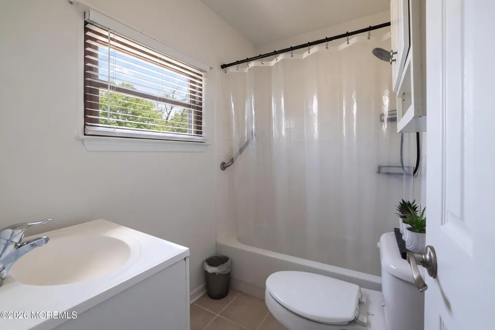 28 Lake Saint Clair Drive Little Egg Harbor, NJ 08087