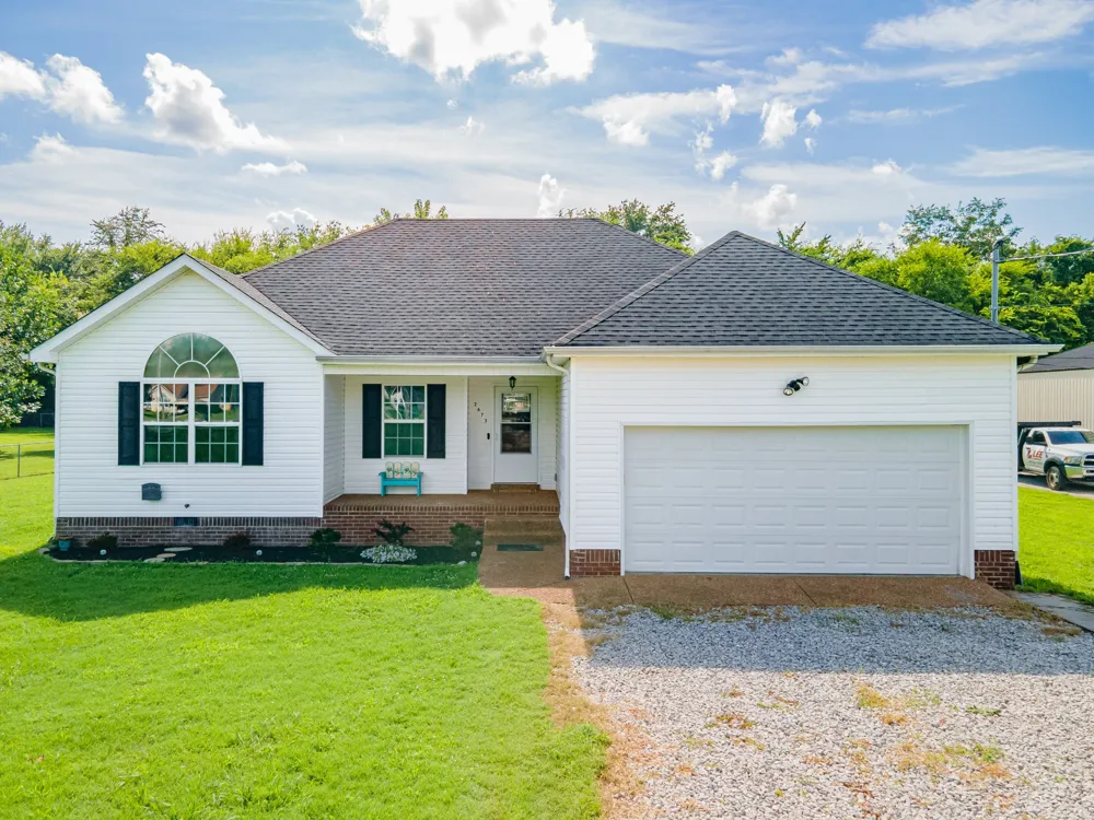 2673 Forest Run Dr Lewisburg, TN 37091
