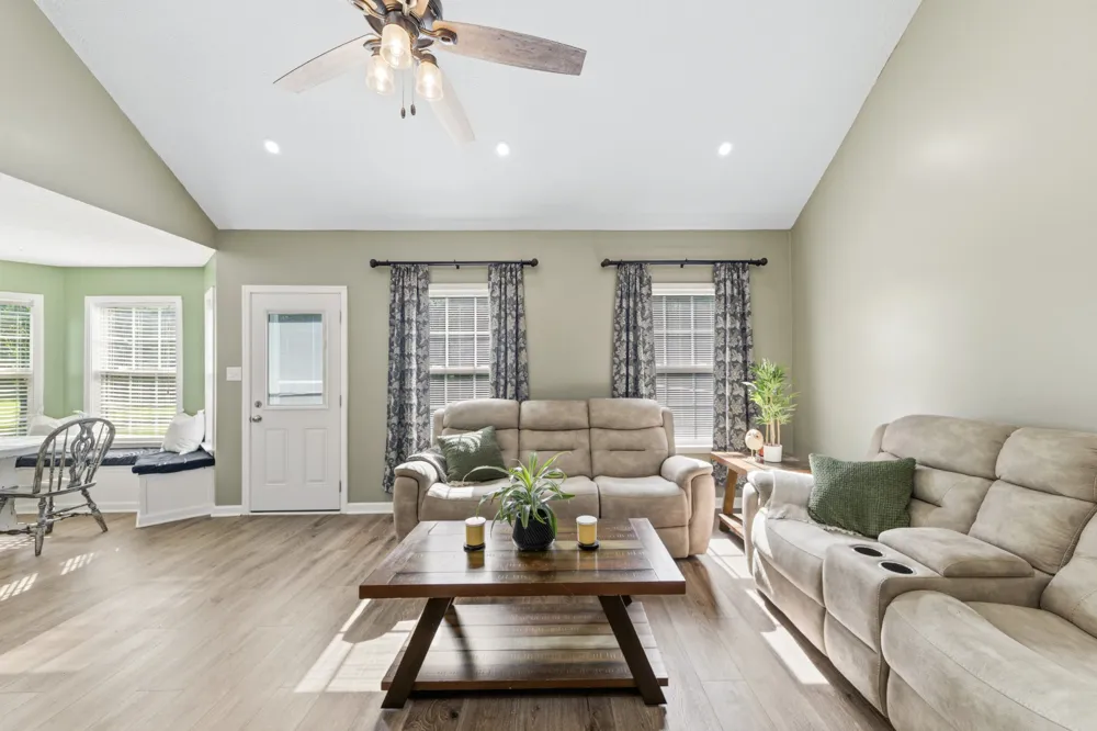 2673 Forest Run Dr Lewisburg, TN 37091