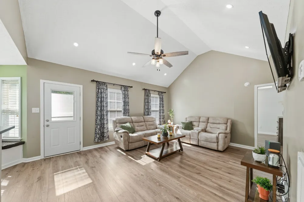 2673 Forest Run Dr Lewisburg, TN 37091