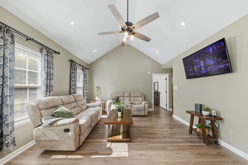 2673 Forest Run Dr Lewisburg, TN 37091