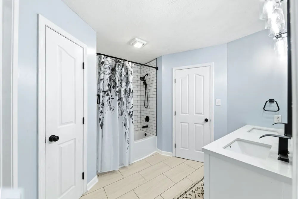 2673 Forest Run Dr Lewisburg, TN 37091