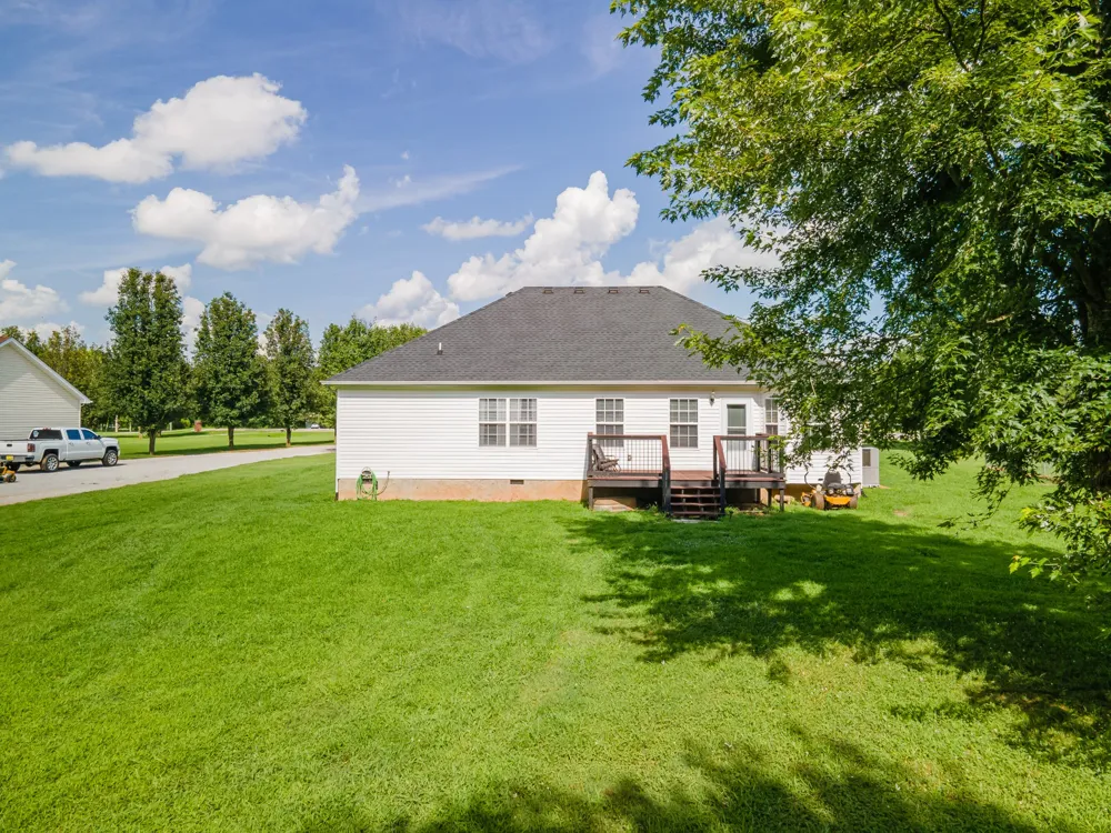 2673 Forest Run Dr Lewisburg, TN 37091