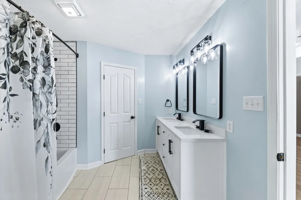 2673 Forest Run Dr Lewisburg, TN 37091