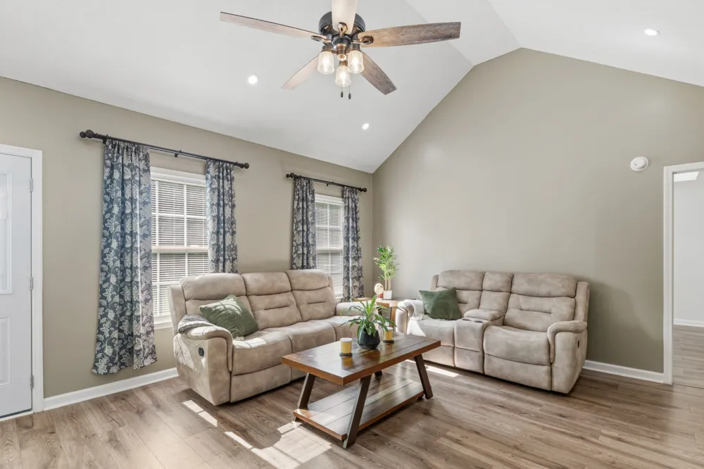 2673 Forest Run Dr Lewisburg, TN 37091