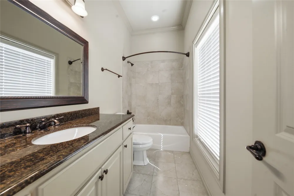 1333 E 41st Place #1333 Tulsa, OK 74105