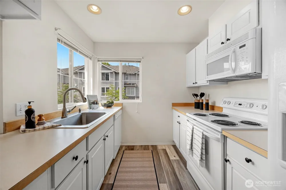 5248 238th Lane SE #8-3 Issaquah, WA 98029
