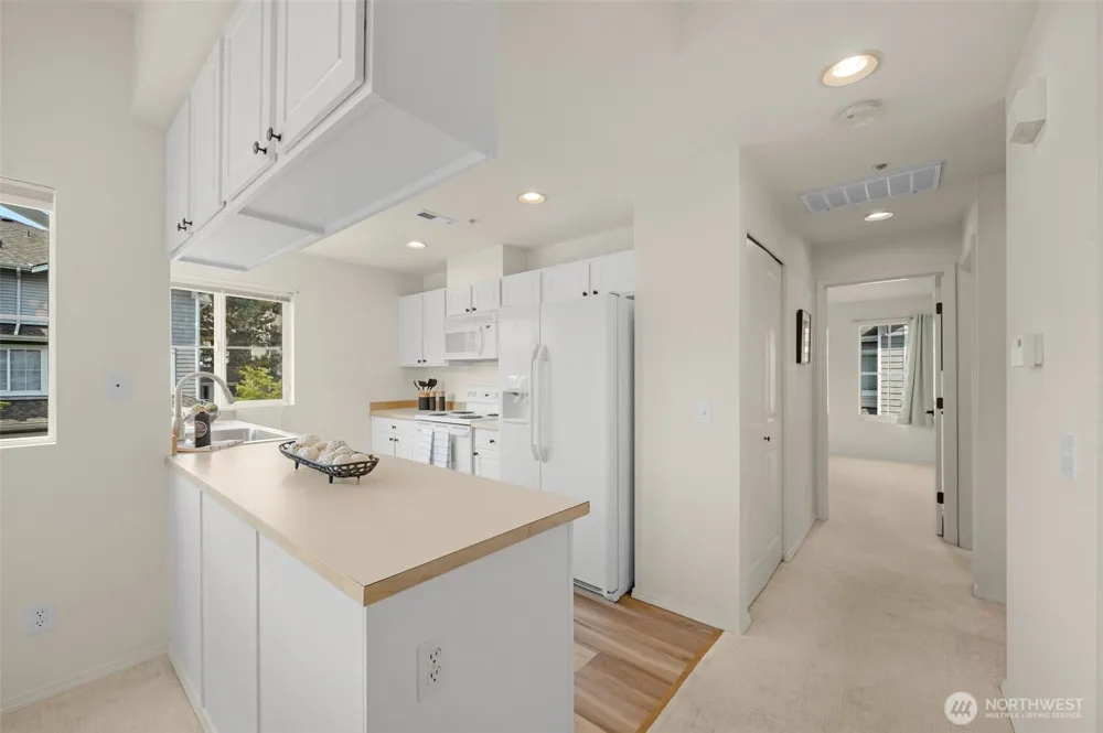 5248 238th Lane SE #8-3 Issaquah, WA 98029