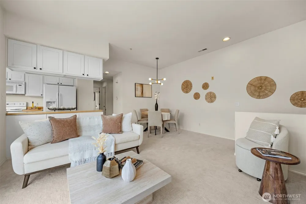 5248 238th Lane SE #8-3 Issaquah, WA 98029