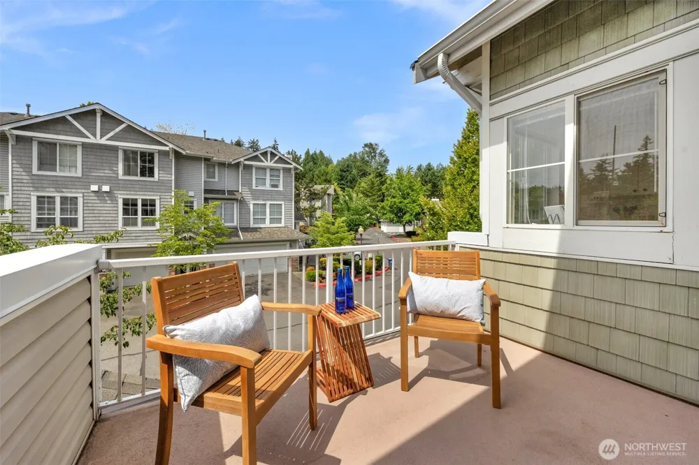 5248 238th Lane SE #8-3 Issaquah, WA 98029