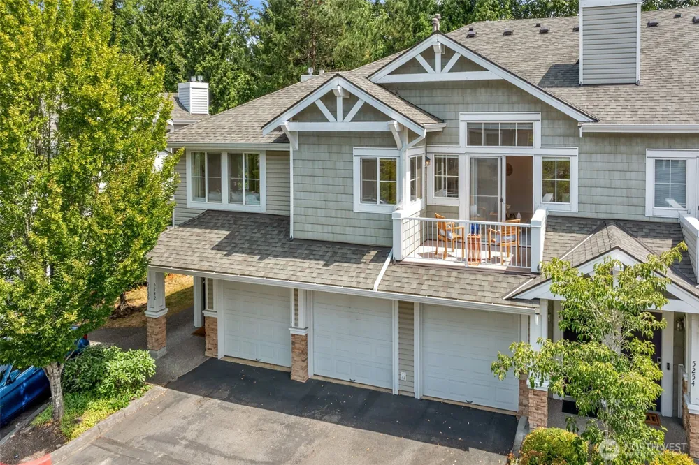 5248 238th Lane SE #8-3 Issaquah, WA 98029