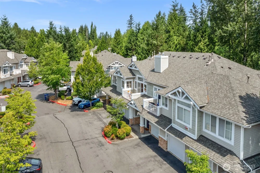 5248 238th Lane SE #8-3 Issaquah, WA 98029