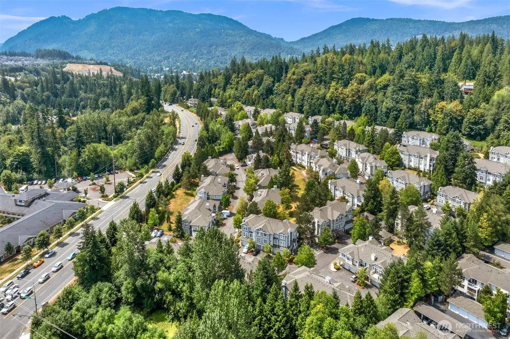 5248 238th Lane SE #8-3 Issaquah, WA 98029
