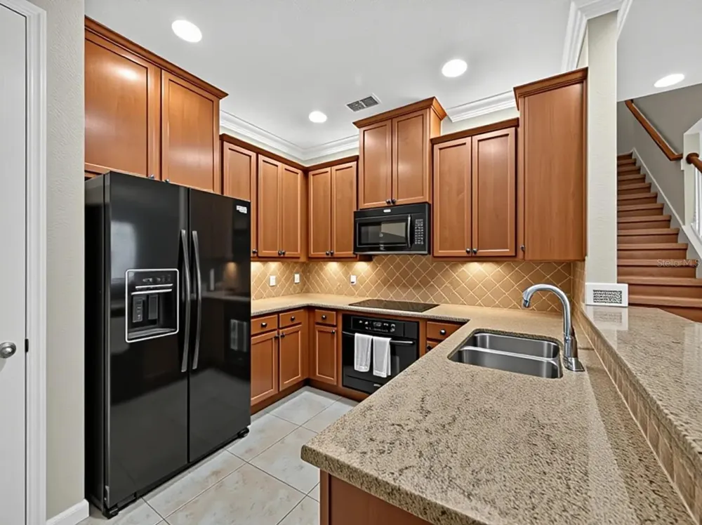 8915 DELLA SCALA CIRCLE Orlando, FL 32836