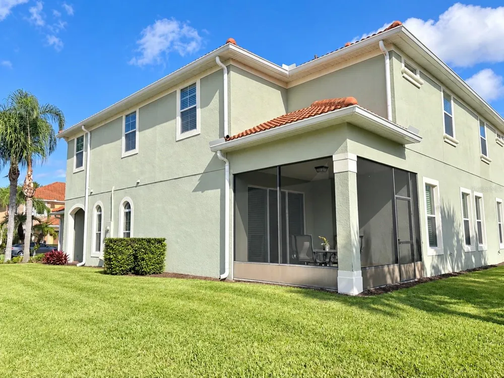 8915 DELLA SCALA CIRCLE Orlando, FL 32836