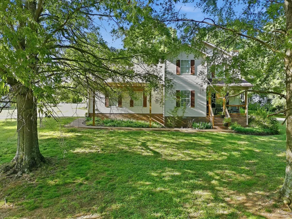 1038 S Cross Bridges Rd Mount Pleasant, TN 38474