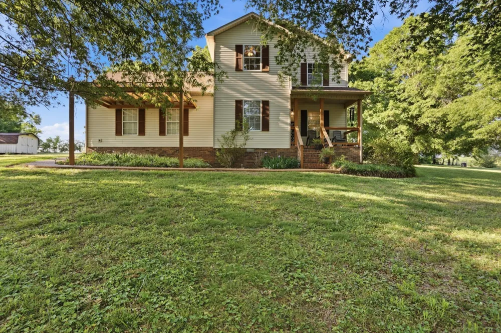 1038 S Cross Bridges Rd Mount Pleasant, TN 38474