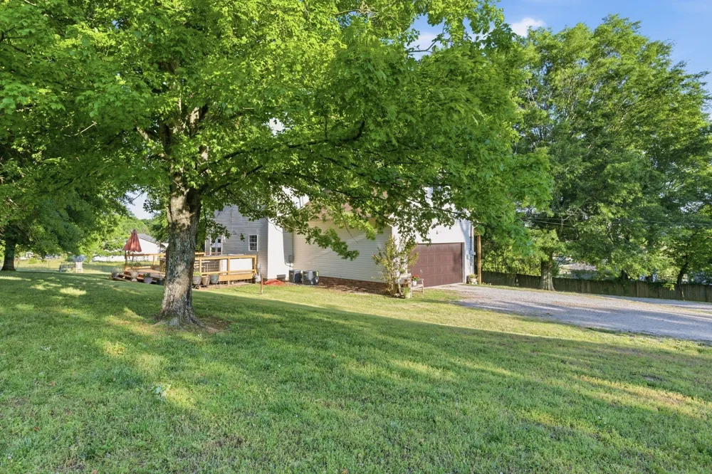 1038 S Cross Bridges Rd Mount Pleasant, TN 38474