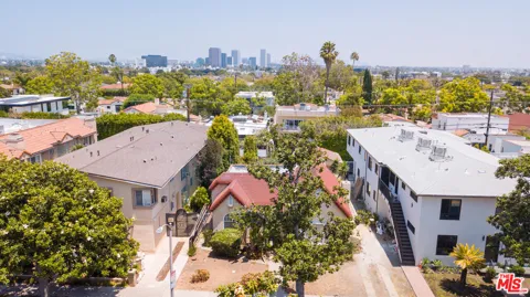 332 S Doheny Drive