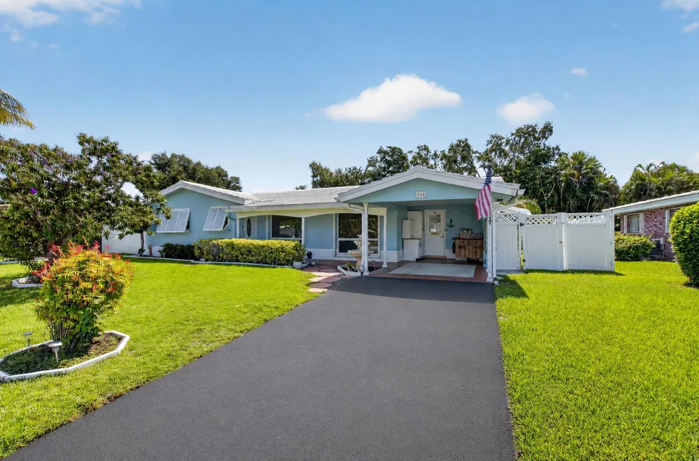 200 SW 7th Avenue Boca Raton, FL 33486