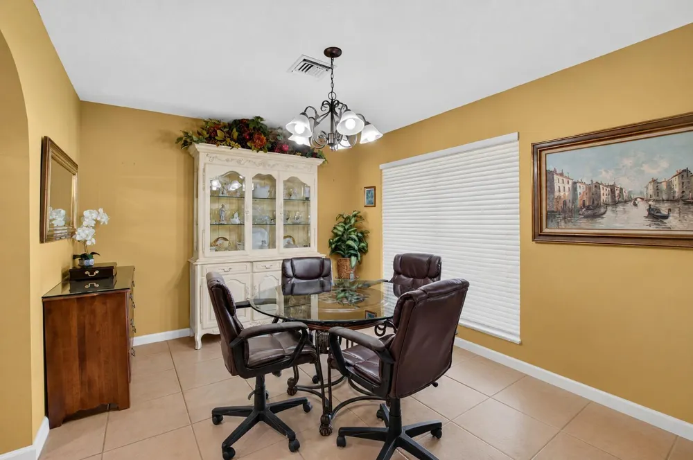200 SW 7th Avenue Boca Raton, FL 33486