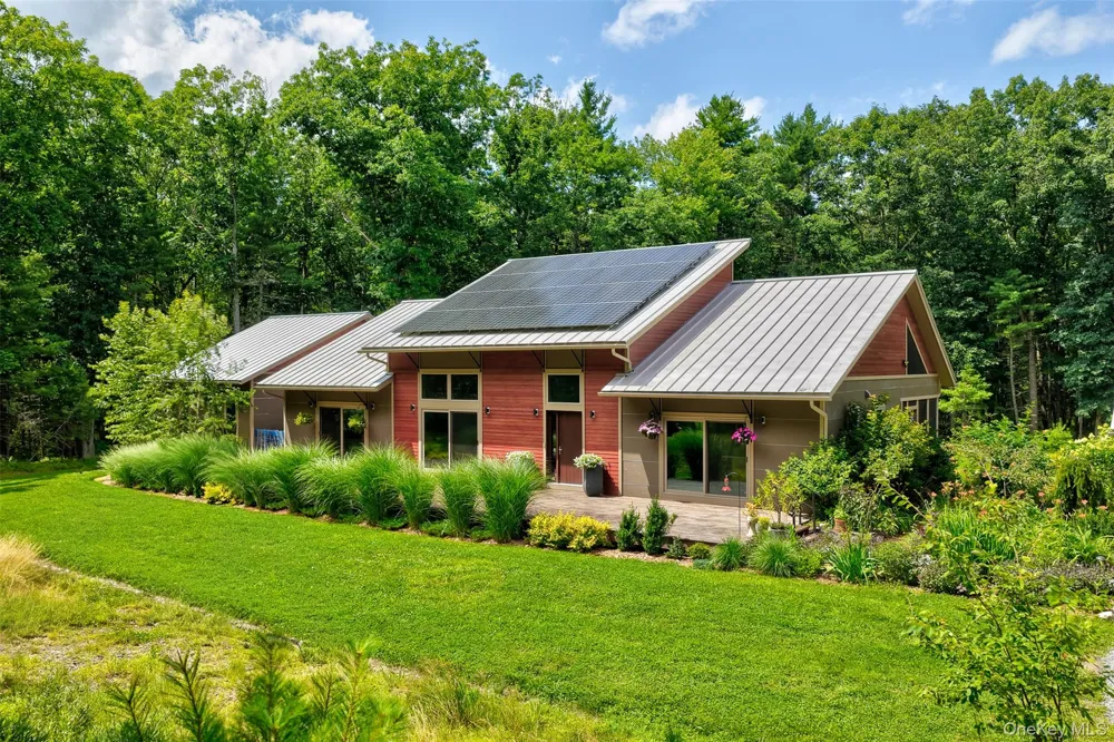 116 Francis Drive Narrowsburg, NY 12764