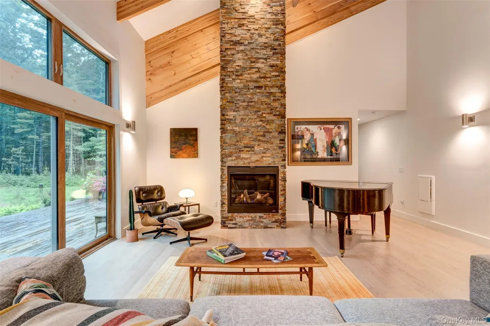 116 Francis Drive Narrowsburg, NY 12764