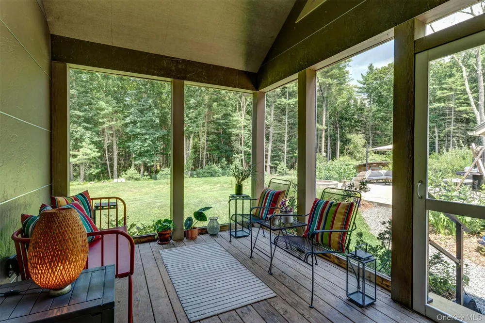 116 Francis Drive Narrowsburg, NY 12764