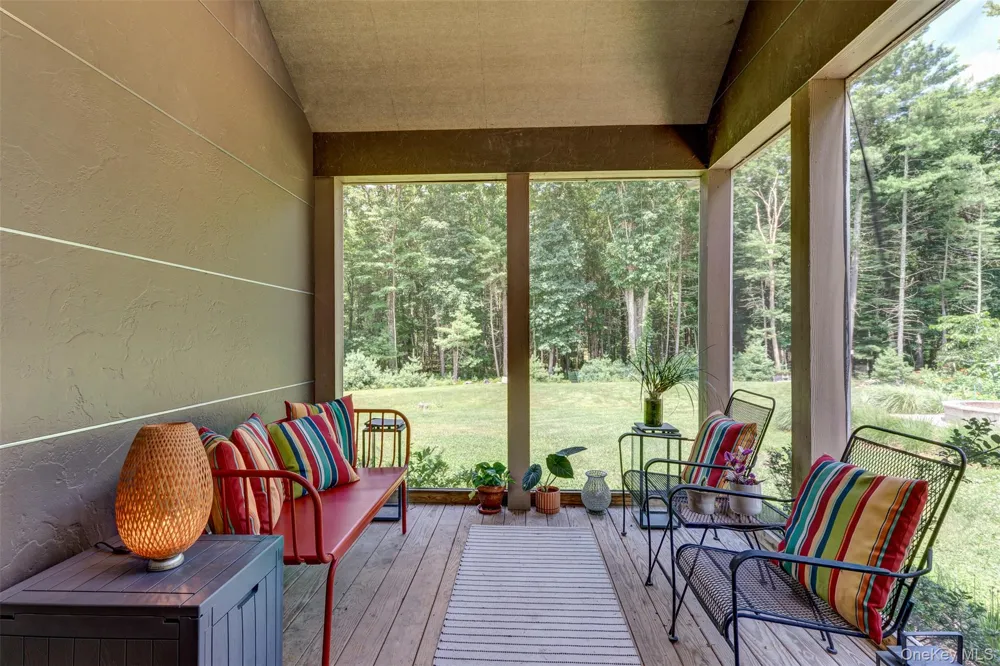 116 Francis Drive Narrowsburg, NY 12764