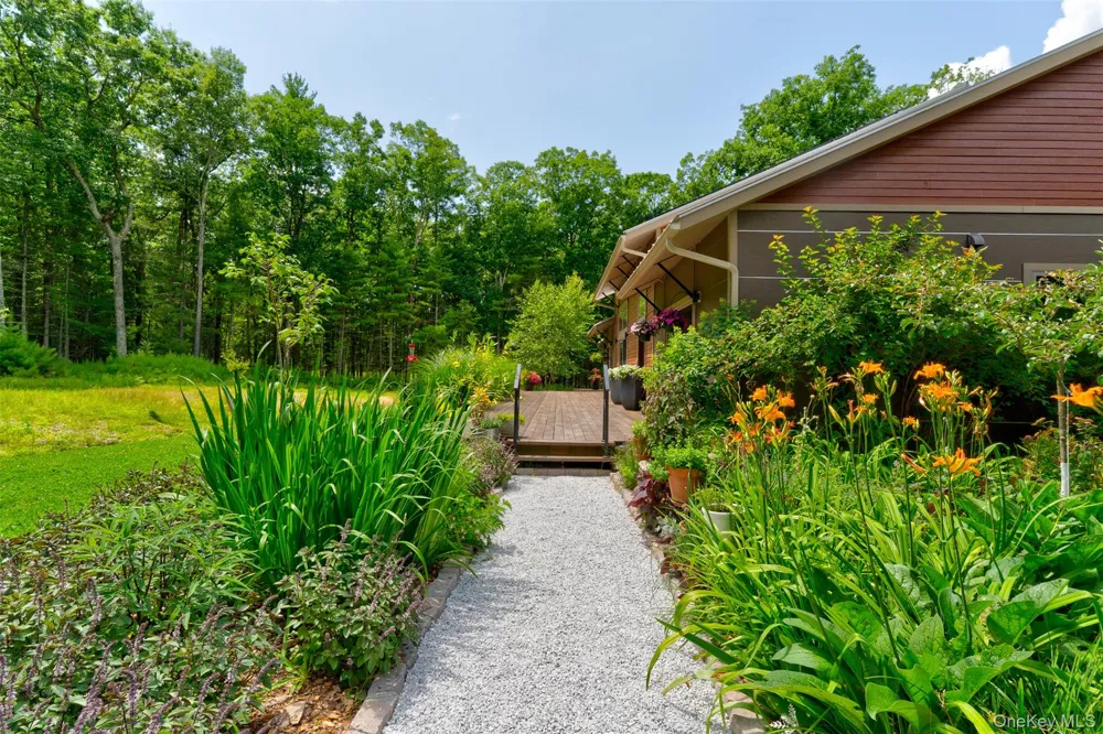 116 Francis Drive Narrowsburg, NY 12764