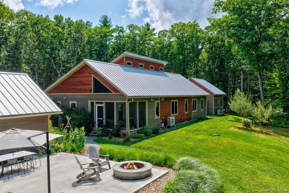 116 Francis Drive Narrowsburg, NY 12764
