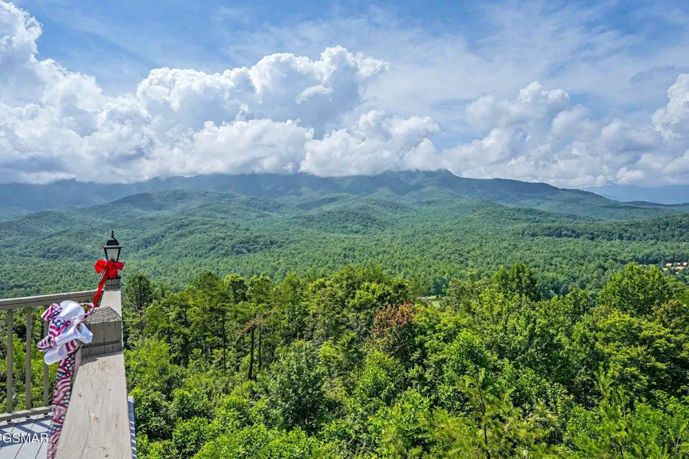 3710 Weber Road #104E Gatlinburg, TN 37738