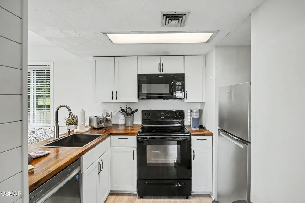 3710 Weber Road #104E Gatlinburg, TN 37738