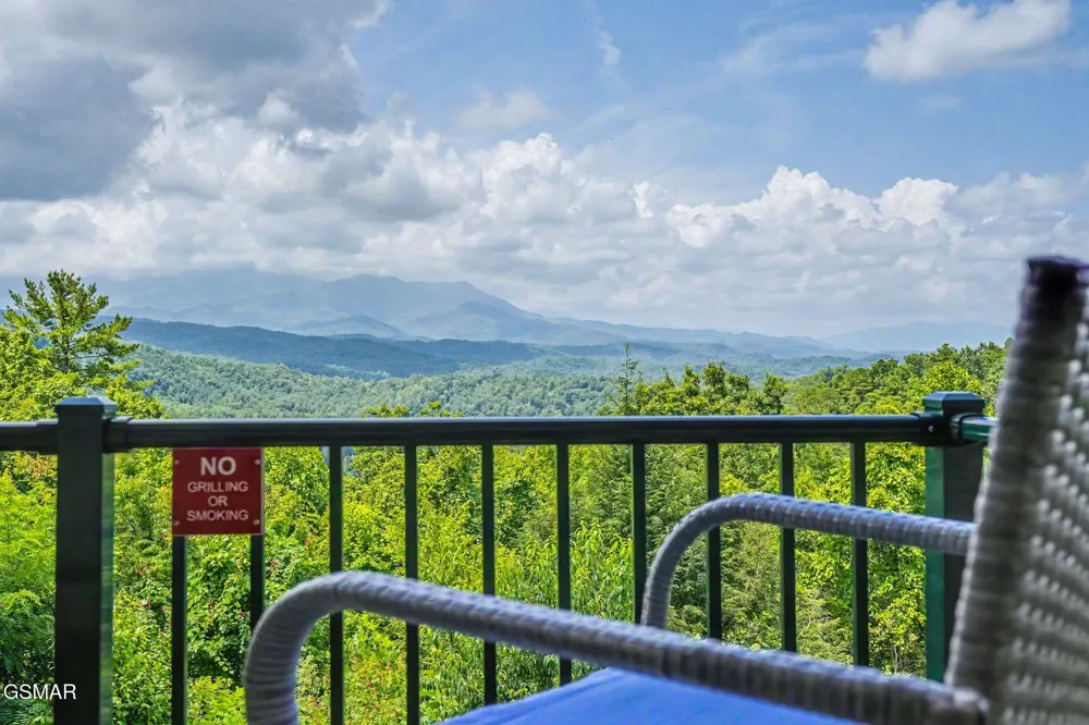 3710 Weber Road #104E Gatlinburg, TN 37738