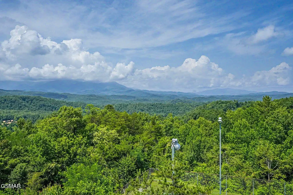 3710 Weber Road #104C Gatlinburg, TN 37738