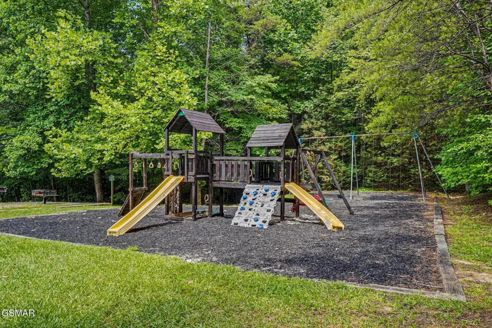 3710 Weber Road #104C Gatlinburg, TN 37738